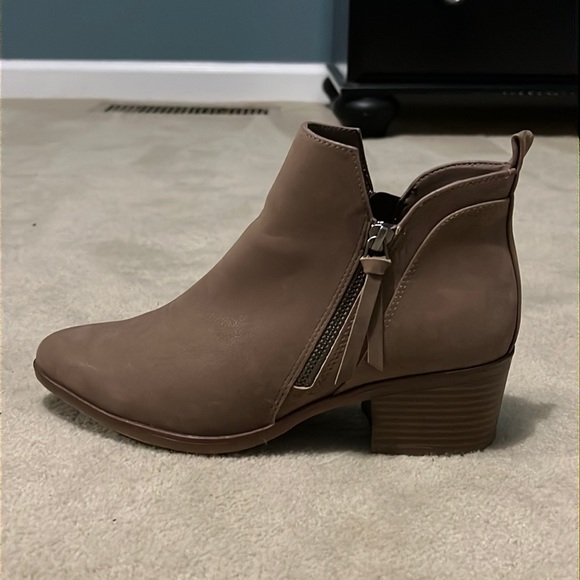 Brown / Taupe Faux Leather Booties - Picture 4 of 9